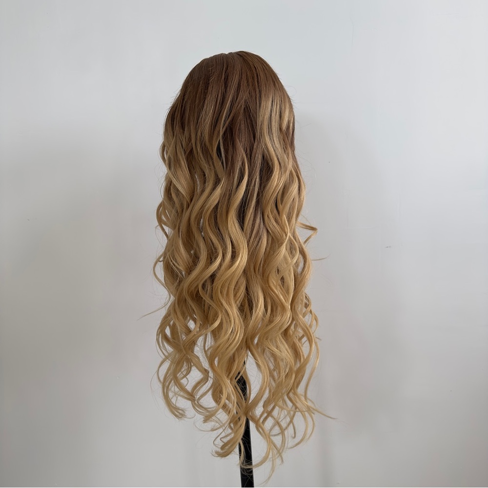 🛑FIRM PRICE🛑 WIG NAME: CIARA